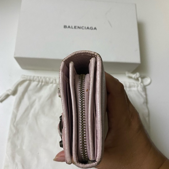 FLASH SALE! 🥳 Balenciaga Long Leather Wallet. Light Blush Pink/Nude. - Picture 10 of 16